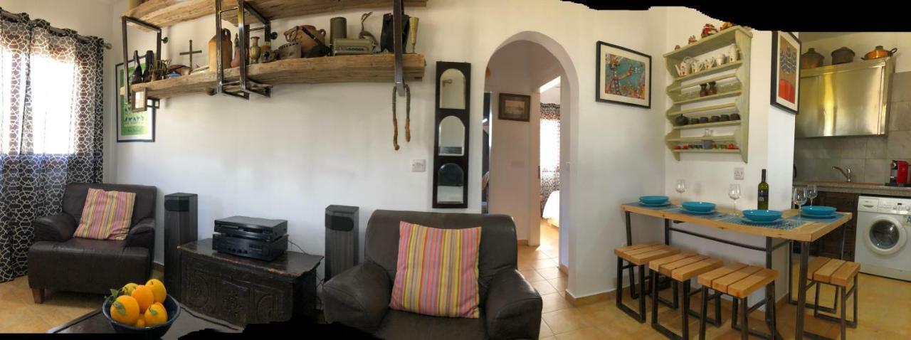 Mp Cozy Apartment Near The Sea Paphos Ngoại thất bức ảnh