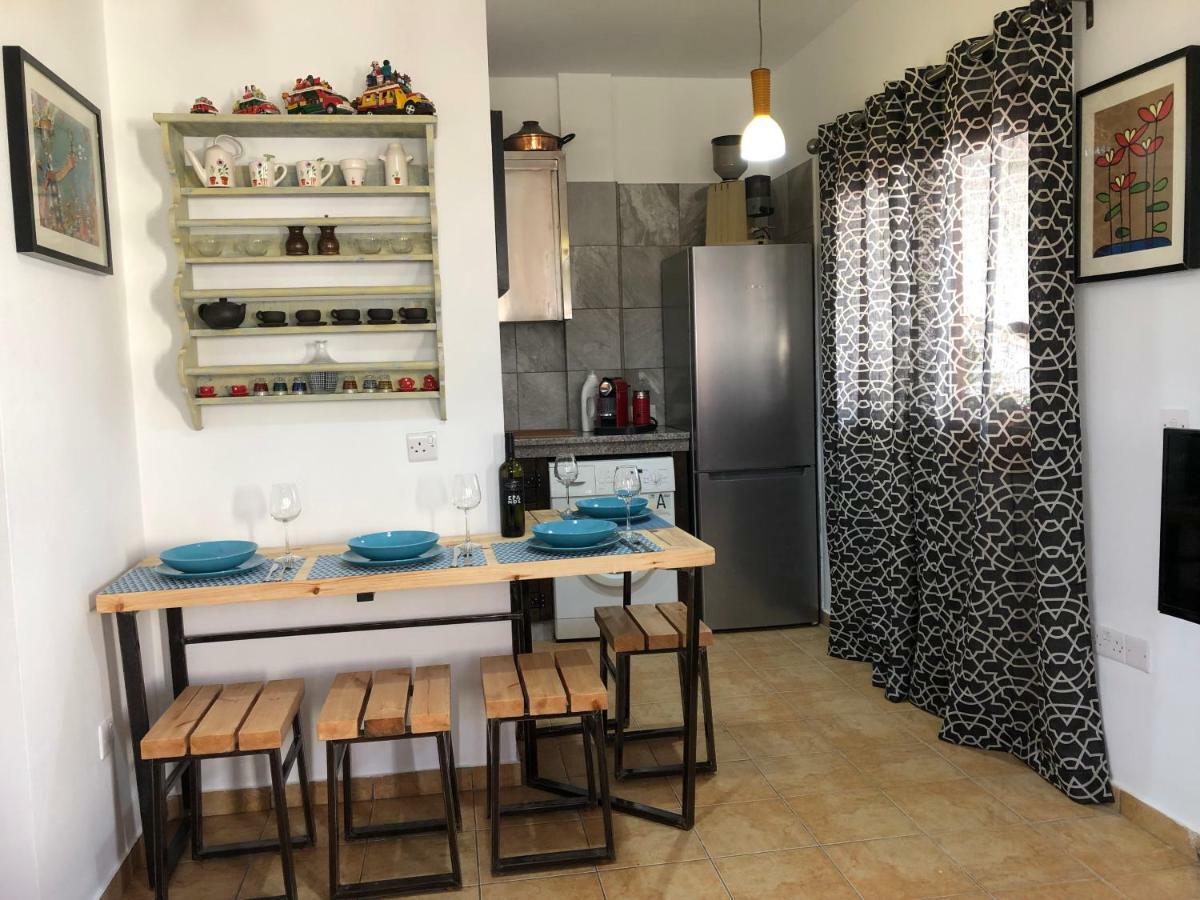 Mp Cozy Apartment Near The Sea Paphos Ngoại thất bức ảnh
